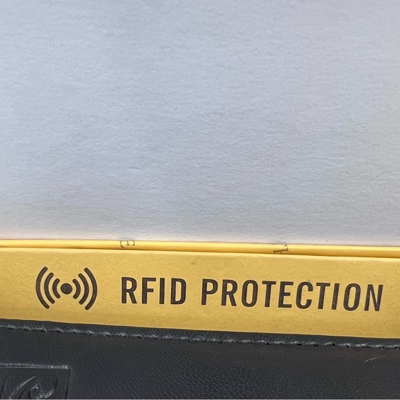 ⭐️STONE MOUNTAIN💯MENS BLACK LEATHER WALLET W/RFID PROTECTION, INTERIOR ZIPPER - Picture 14 of 16